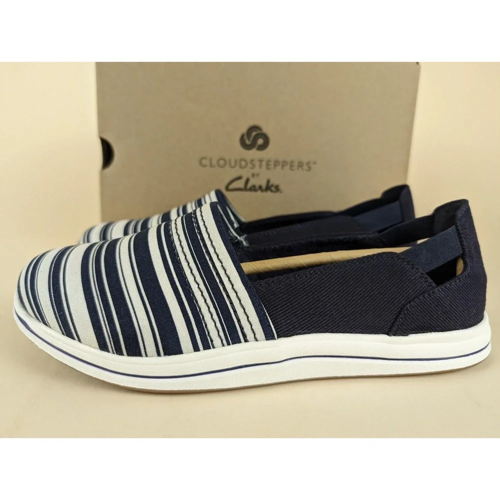 Cloudsteppers Clarks Breeze Step Loafers Womens 8 Wide Navy Slip On Shoes NWB_5